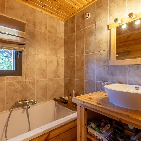 Des Jonquilles - Magnifique Maison Avec Piscine Chalet